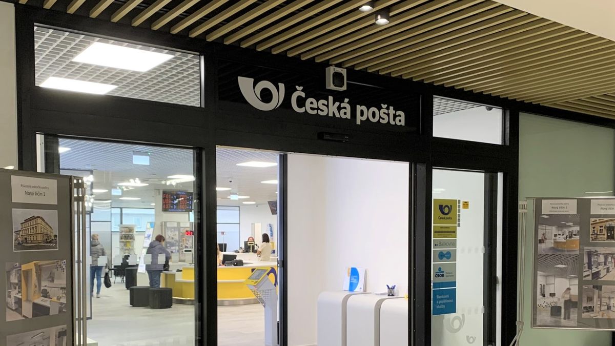 Muž ze Šumperska nepoznal falešné stránky České pošty a přišel o peníze